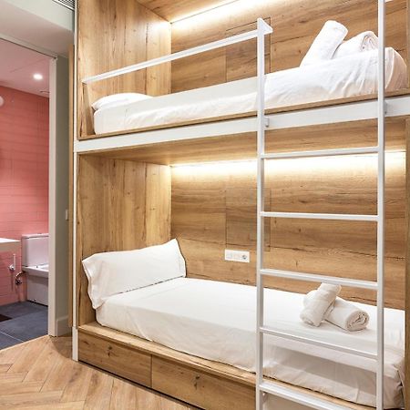 Weflating Boutique Hostel บาร์เซโลนา ภายนอก รูปภาพ